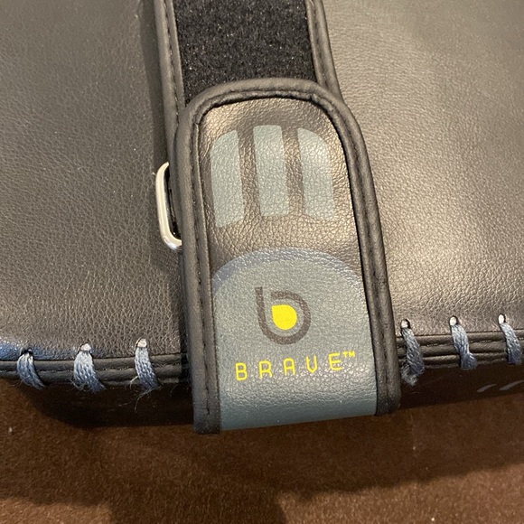 Century Black and Yellow Punching Pad - Picture 4 of 4